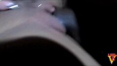 A safada fodeu com dois dotados no p�lo deixando um gozar dentro e o outro fez ela engolir a porra toda at� a �ltima gota