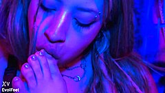 Paola loves to suck her toes