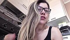 gostosa gosta de faxina mas sem calcinha