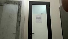 i saw this teen squirting extremely in the gym