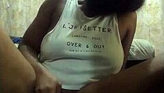 My first time squirting, I wet everything with this vibrator! 😍