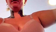 Famous influencer trains in thong at gym, bodybuilders stare at her dripping wetness