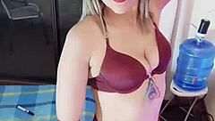 zaramontoyareal dedicates vid to victor with huge 60cm dildo play... wow! 😱