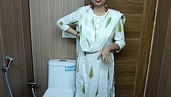 Hey, tasting my stepmother's pussy in bathroom now