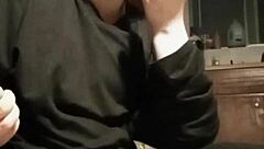 Detailed Workout Routine Set to Upbeat Music for Amateurs