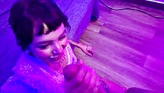 Alternative babe seduces with juicy apple, thrilling climax