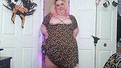Desperate BBW Masturbates To Orgasm In Sun Dress?