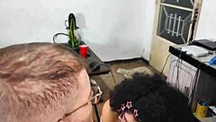 Sofie loses video game to carmona