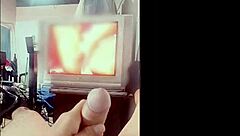 Hot Girl Makes Homemade Sex Toy and Masturbates for Boyfriend!
