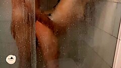 Dotado Fucks Milf Hard In Shower