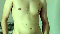 Amateur masturbates and cums on webcam in bedroom