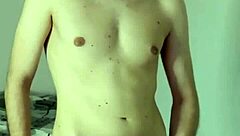 Amateur masturbates and cums on webcam in bedroom