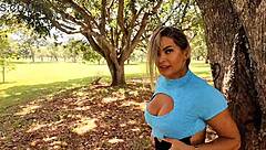 Showing off in public with Luna Oliveira and Vagninho