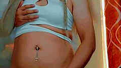 Rica Transsexual Masturbates Richly in Crossdressing Scene