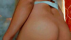 Rica Transsexual Masturbates Richly in Crossdressing Scene