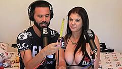 Coralyn Jewel Shows Big Ass In Spicy Las Vegas Room For Oral