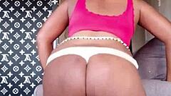 This looks perfect on a strong dick! Do u like what u see? 😏