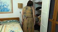 On the beach, I record my stepmother getting dressed after fucking. She looks so sexy in her panties.