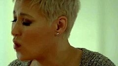 stepdaughter teaches stepmom to squirt