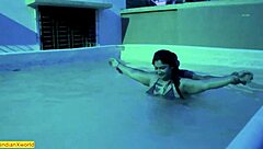 girlfriend cheating with ex lover present