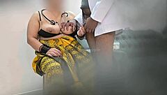 doctor takes advantage of patient in clinic 😏🏥