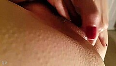 Look at this wet pussy milf masturbating!