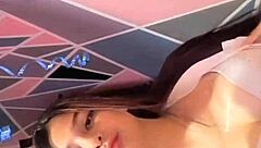 universitaria se roca con su dildo