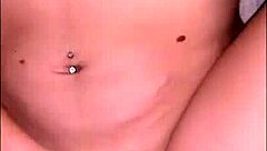 is this foda gostosa with her?