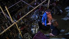 agent couple fucks quick in the stolen auto parts warehouse