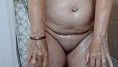 a sneaky quick visit at mummy's house