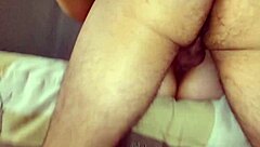 O corno filma eu arregaçar a buceta de sua esposa