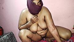 Bhabhi Ko Land Chusne Mein Dikkat Ho Rahi Thi to Bhabhi Ne Bal Kat Kar Saaf Kar Diya