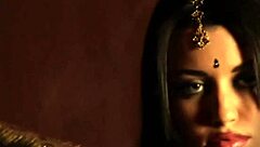 Does this Indian woman look lovely to you?