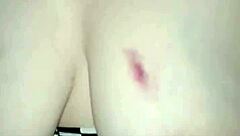 Chupando las tetas spanking de la mama de mi novia y corriendome en su boca