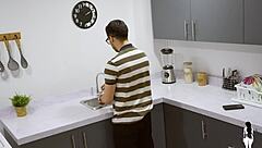 Venezuelan thieves convince owner with sex