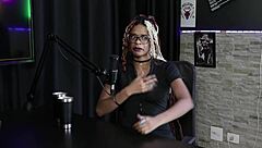 Naomi Campos talked about hairy women and got internet attacks.