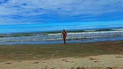 me masturbating my big ass outdoors, feels so good 😍