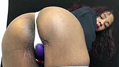 ebony thot plays the game and her pussy and asshole?