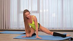 Sports Trainer Beauty Surprised By Unexpected Sex