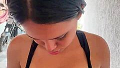 Colombiana Cachonda Le Saca El Pene A Su Novio En La Calle Y Se Lo Mama