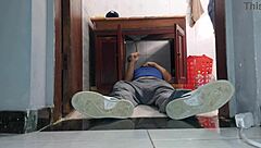 does the cuckold wife take the plumber's monster cock bareback?