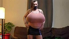 Shanneltrav's Massive Boobs! Wow!