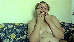 i fuck her face and cum on her nose