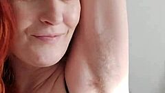 ginnagg reveals sexy beauty under skirt with puffy pussy lips