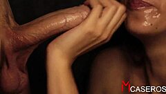 Closeup mamada a una vergota hasta sacarle la leche con mi lengua