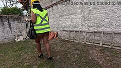 went to inspect the construction and imagined the workers