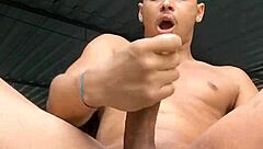 vc vai achar estranho mas eu fui no terraço para gozar na sua boquinha