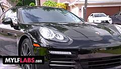 Sexy MILF Seeks Satisfying Blowjob Partner