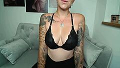 Mini rock richtig hot european teen strips and rips clothes