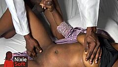 Cintaralho e uma morena experiente me fodeu com dois paus